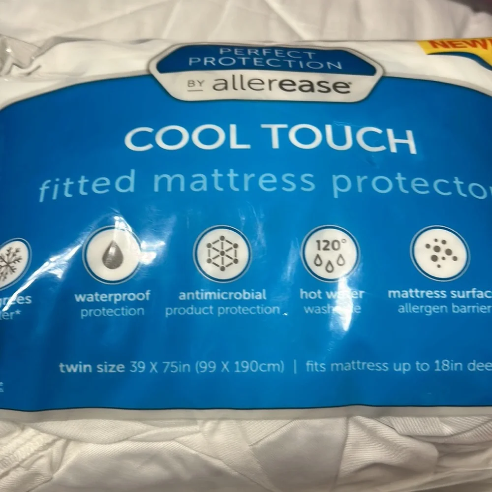 Mattress cover fitted cool touch in white water proof protection Allerease Twin
